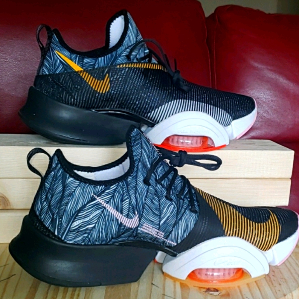 Nike Women's Air Zoom SuperRep Black Laser…